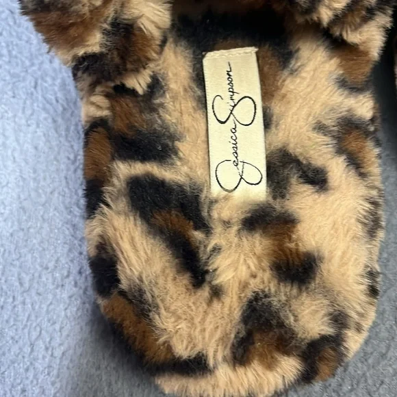 Jessica Simpson house shoes kids xl(4-5) brown cheetah print slip ons comfy - Picture 6 of 9